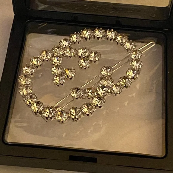 Gucci Dazzling Crystal Hair Clip COMES WITH BOX
